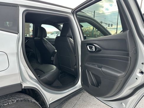 New 2026 Jeep Compass Latitude AWD/4WD image 18