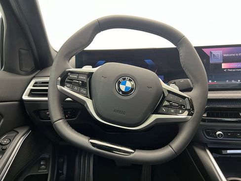 Used 2025 BMW 330i Sedan image 17