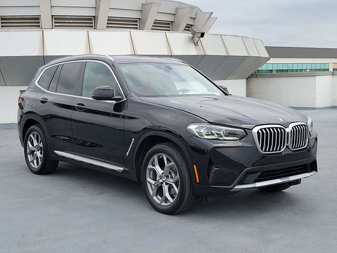 Used 2024 BMW X3 sDrive30i w/ Convenience Package RWD image 4