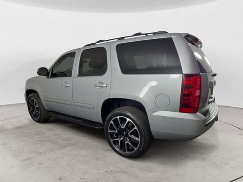 Used 2013 Chevrolet Tahoe LT w/ Luxury Package AWD/4WD image 3