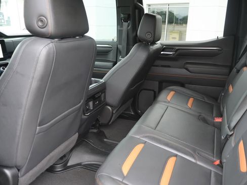 Used 2022 GMC Sierra 1500 AT4 w/ AT4 Premium Package AWD/4WD image 14