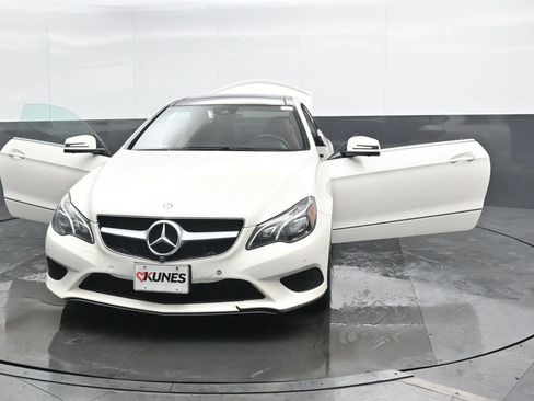 Used 2014 Mercedes-Benz E 350 4MATIC Coupe image 41