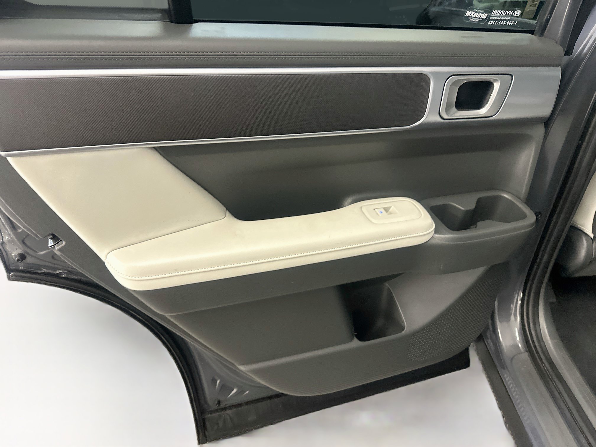 Used 2025 Hyundai Santa Fe SEL AWD/4WD image 26
