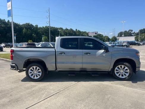 Used 2024 Chevrolet Silverado 1500 Custom AWD/4WD image 9