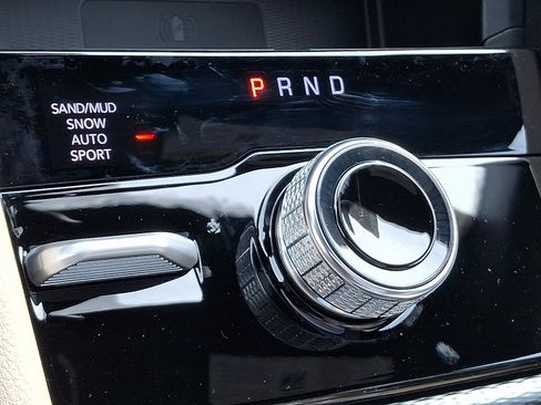 New 2025 Jeep Grand Cherokee Limited w/ Luxury Tech Group II image 11