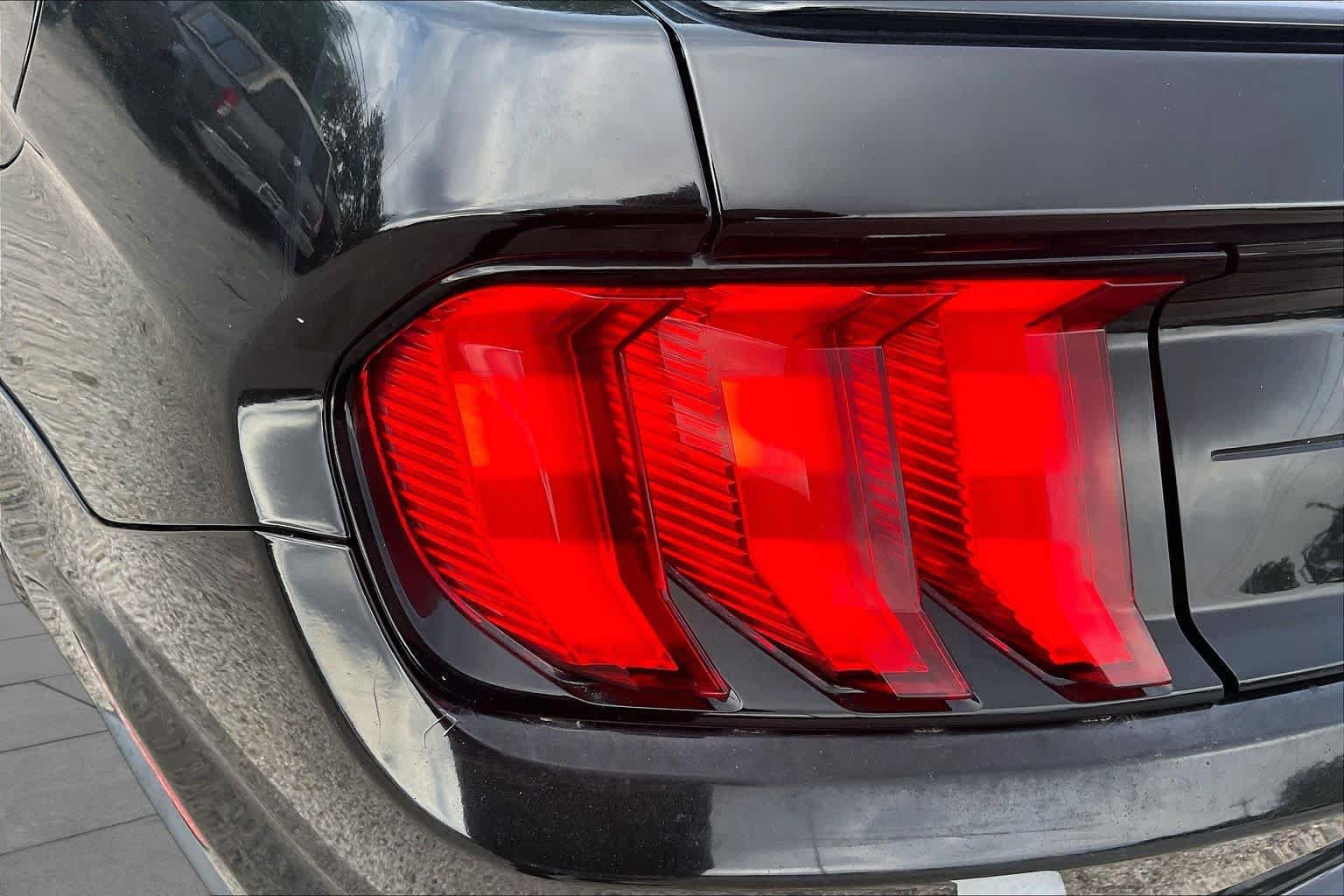 Used 2018 Ford Mustang Premium w/ Equipment Group 201A RWD image 28