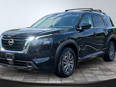 Used 2025 Nissan Pathfinder SV