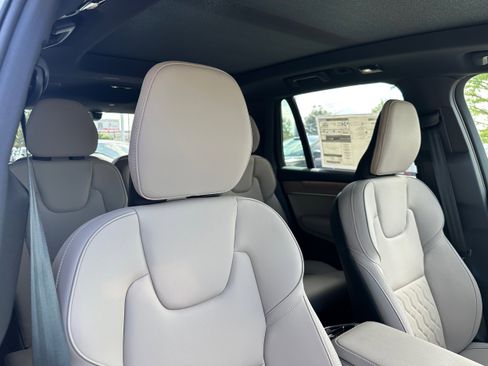 New 2026 Volvo XC90 B5 Plus image 9