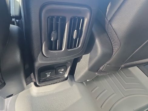 Used 2021 Jeep Compass Trailhawk image 24