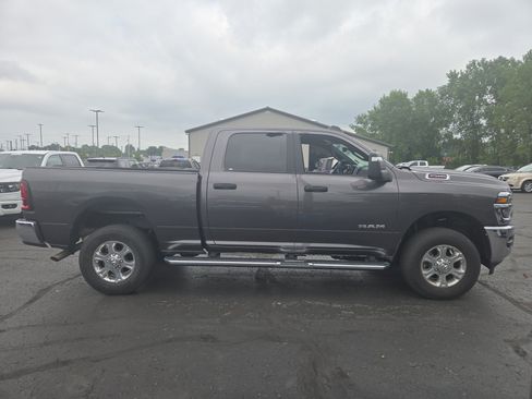 Used 2025 RAM 2500 Big Horn AWD/4WD image 4