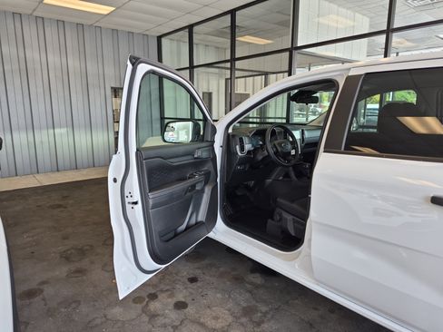 New 2025 Ford Ranger XL image 10