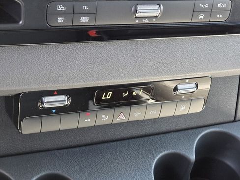 New 2025 Mercedes-Benz eSprinter 170 Cargo image 29