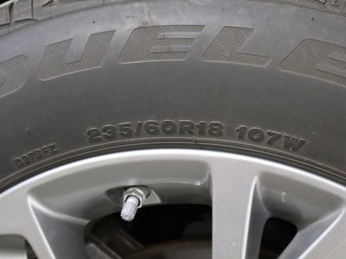 Used 2023 Genesis GV70 2.5T AWD/4WD image 42