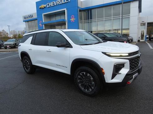 New 2026 Chevrolet Traverse Z71 w/ Enhanced Driving Package image 3