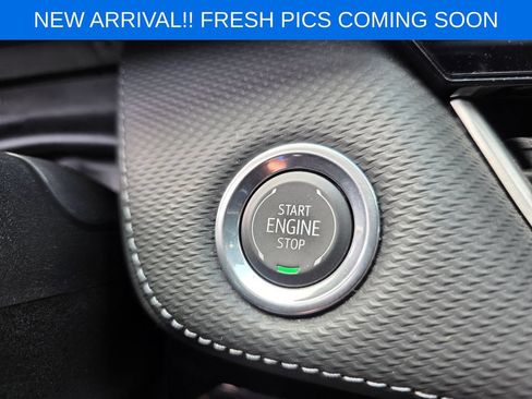 Used 2026 Chevrolet Equinox LT FWD image 12