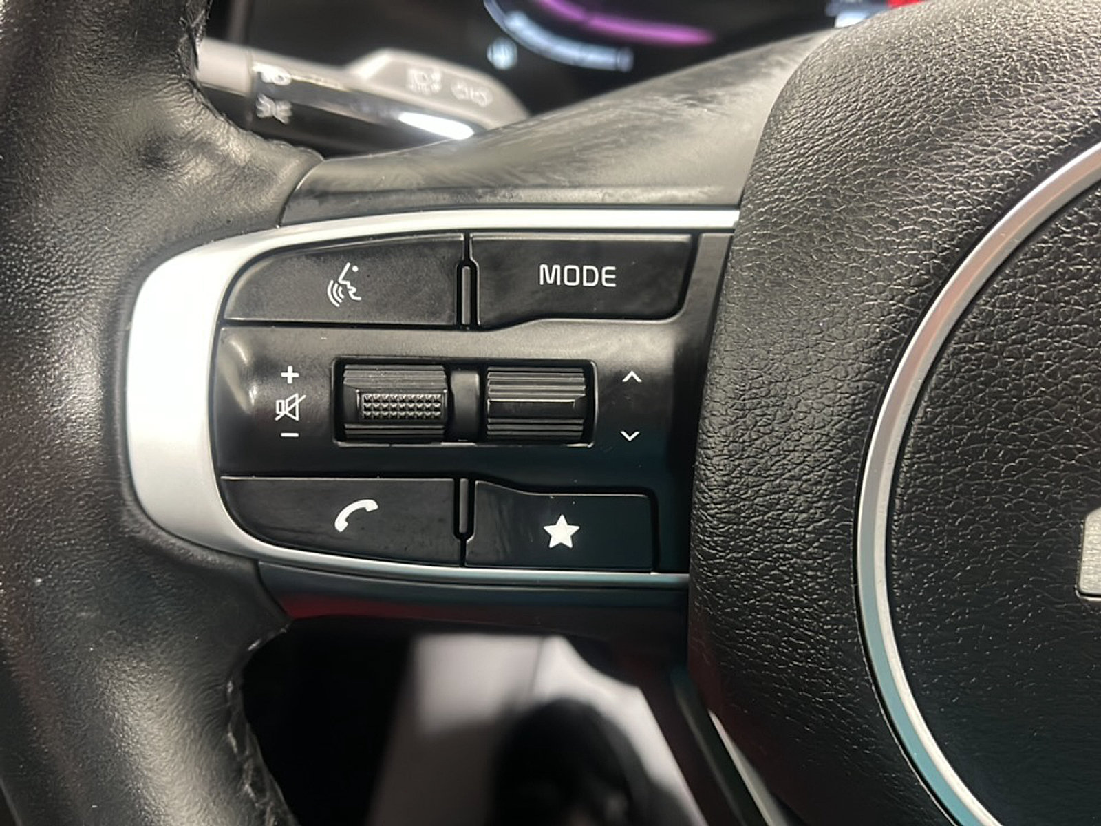 Used 2023 Kia Sportage EX FWD image 6