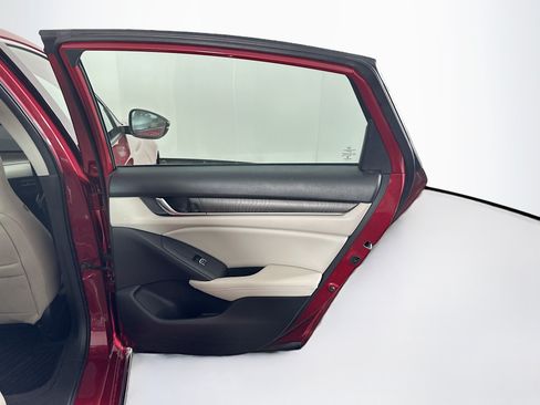 Used 2018 Honda Accord EX-L image 31