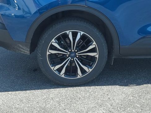 Used 2022 Ford Escape SE w/ SE Sport Appearance Package AWD/4WD image 30