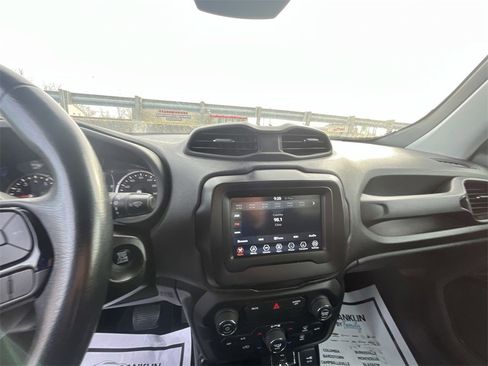 Used 2020 Jeep Renegade Altitude image 16