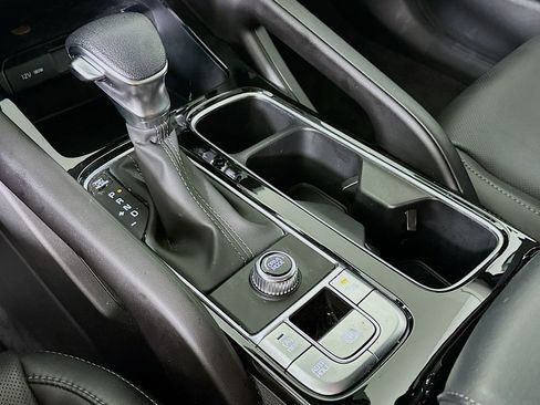 Used 2025 Kia Telluride LX FWD image 22