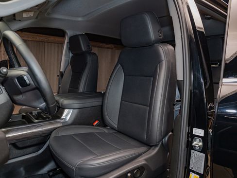 Used 2025 Chevrolet Silverado 2500 LTZ w/ LTZ Convenience Package image 24