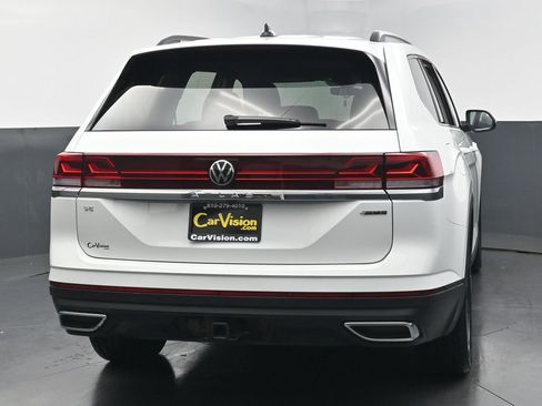 Used 2025 Volkswagen Atlas SE AWD/4WD image 4
