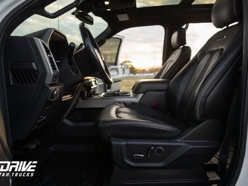 Used 2022 Ford F350 Platinum w/ FX4 Off-Road Package image 31