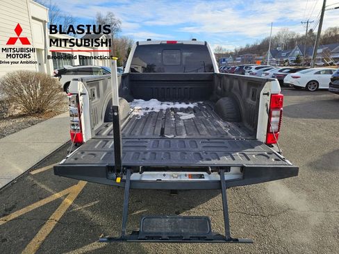 Used 2020 Ford F350 Lariat w/ Lariat Ultimate Package image 28