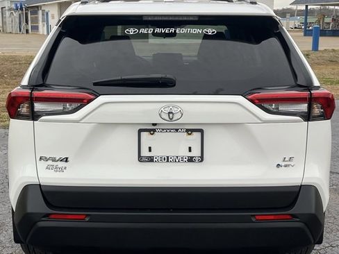 Used 2025 Toyota RAV4 LE image 7