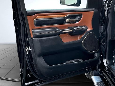 Used 2022 RAM 1500 Limited w/ Body-Colour Bumper Group image 28