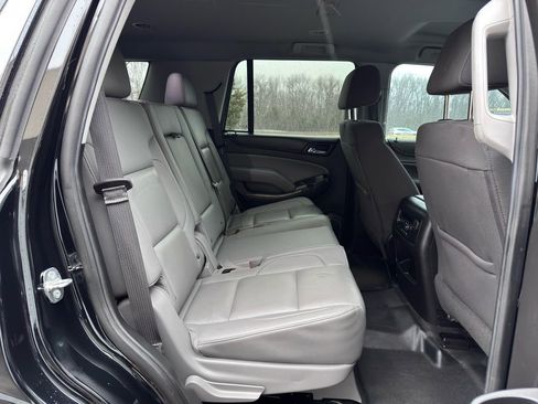 Used 2020 Chevrolet Tahoe 4WD w/ Remote Keyless Entry Package image 31