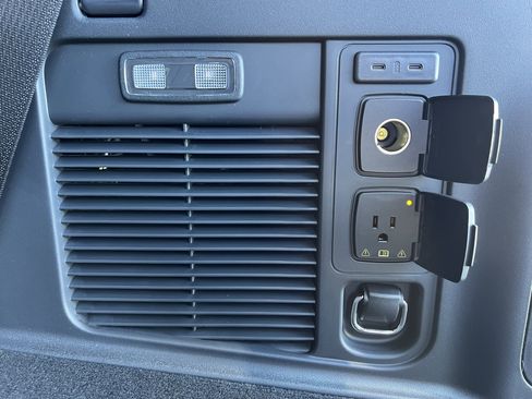 New 2025 Ford Expedition Platinum w/ Stealth Appearance Package image 67