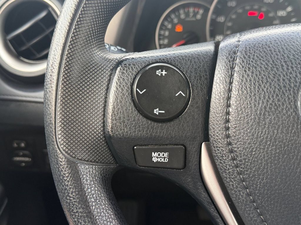Used 2016 Toyota RAV4 LE AWD/4WD image 20