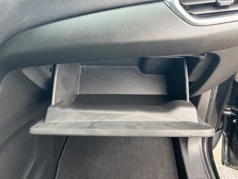 Used 2020 Chevrolet Equinox LT image 42