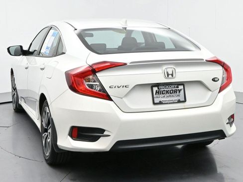 Used 2017 Honda Civic EX-T image 6
