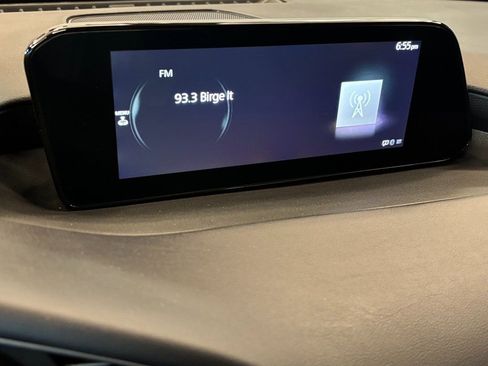 Used 2024 MAZDA MAZDA3 s FWD image 11