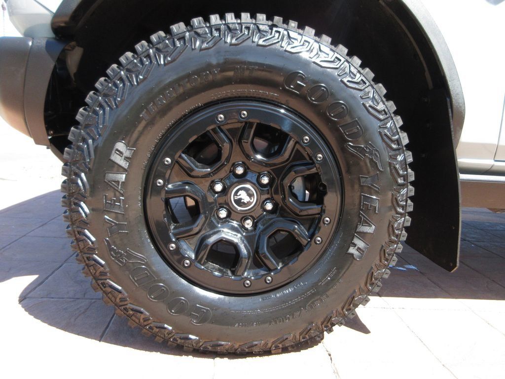 Certified 2023 Ford Bronco Wildtrak AWD/4WD image 9