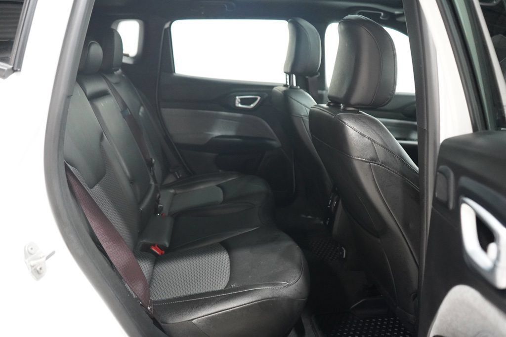 Used 2023 Jeep Compass Latitude w/ Sun and Sound Group AWD/4WD image 38