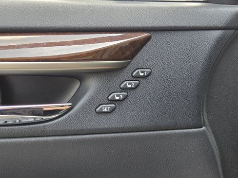 Used 2013 Lexus ES 350 w/ Luxury Pkg FWD image 13