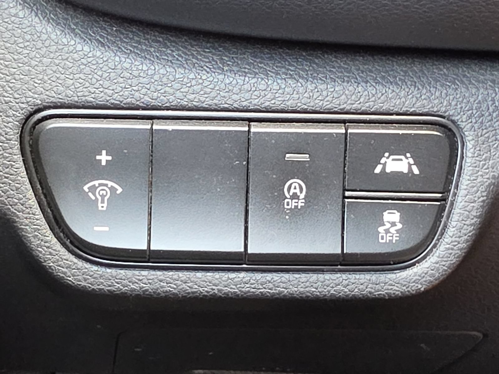 Used 2021 Kia Seltos S FWD image 16