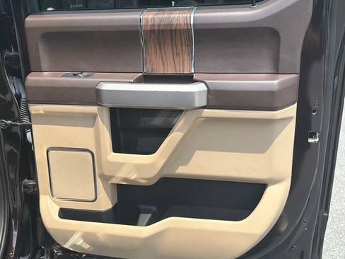 Certified 2019 Ford F150 Lariat AWD/4WD image 18