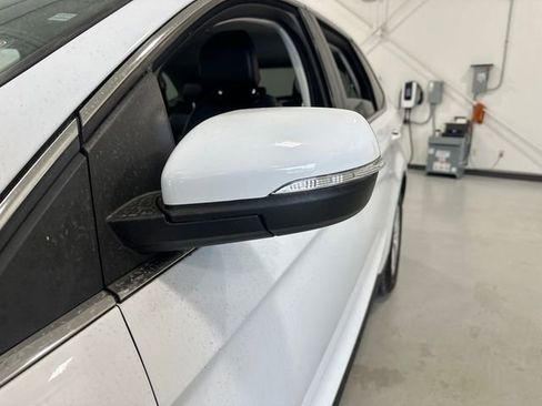 Used 2017 Ford Edge SEL w/ Equipment Group 201A image 14