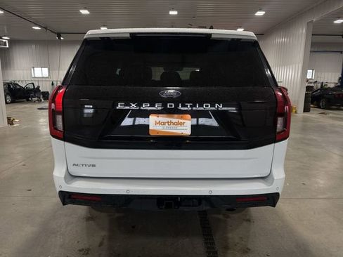 Used 2025 Ford Expedition Active AWD/4WD image 7