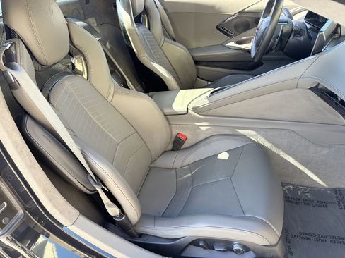 Used 2024 Chevrolet Corvette Stingray Premium Conv w/ Z51 Performance Package RWD image 12
