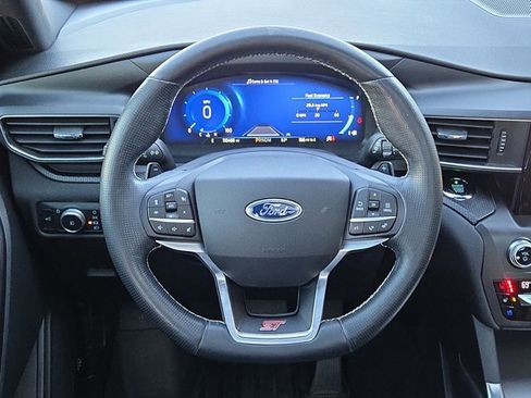 Used 2020 Ford Explorer ST w/ Premium Technology Package image 18