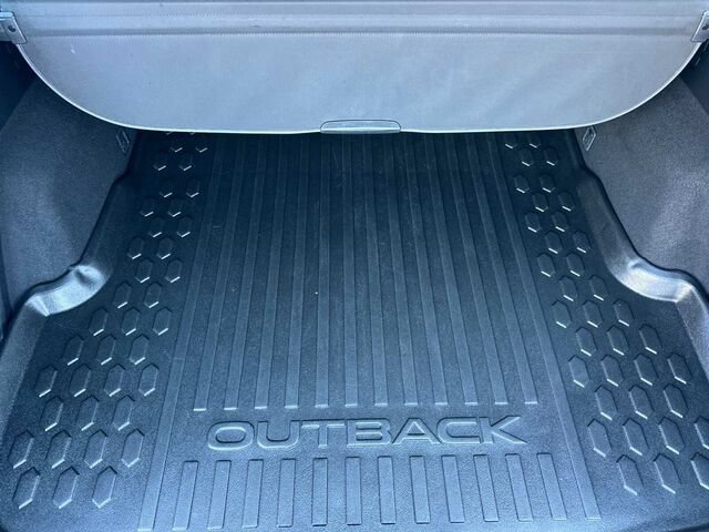 Used 2021 Subaru Outback AWD/4WD image 17