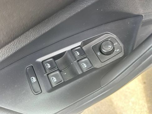 Used 2019 Volkswagen Jetta SE FWD image 14