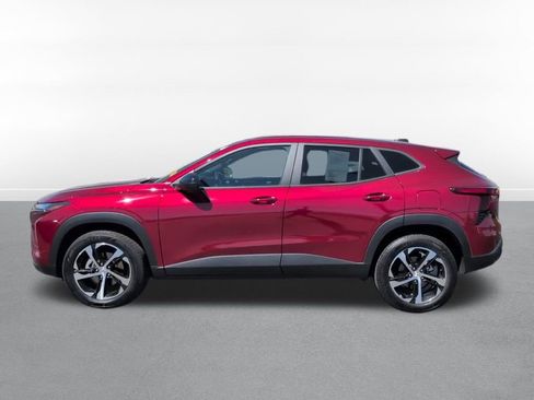 Used 2024 Chevrolet Trax RS w/ Driver Confidence Package FWD image 8