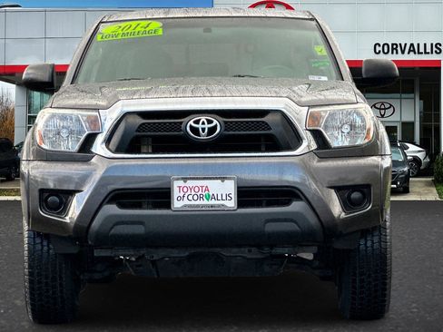 Used 2014 Toyota Tacoma PreRunner w/ SR5 Package image 9