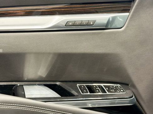 New 2026 Cadillac Escalade ESV Luxury w/ LPO, Floor Liner Package AWD/4WD image 17